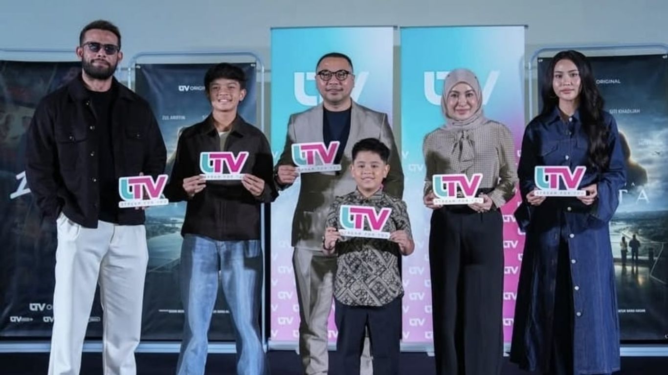 Setahun UTV, ‘Takdirnya Cinta’ Satukan Zul Ariffin & Siti Khadijah Buat Kali Pertama